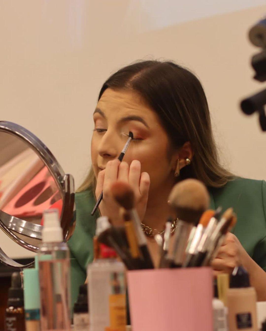 COMO FAZER MAQUIAGEM no MAKEUP ARTIST 