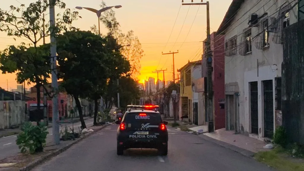 Policiais iniciaram operação ainda nas primeiras horas desta quarta