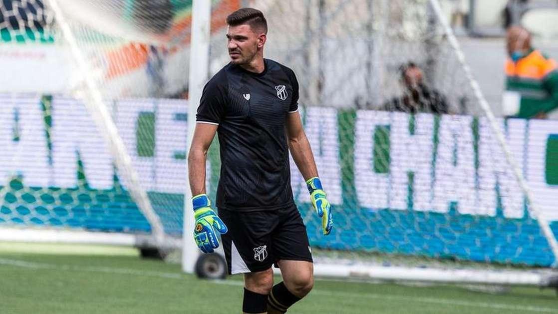 João Ricardo pede distinção em série de duelos contra o Corinthians: 'são  competições diferentes' - Jogada - Diário do Nordeste