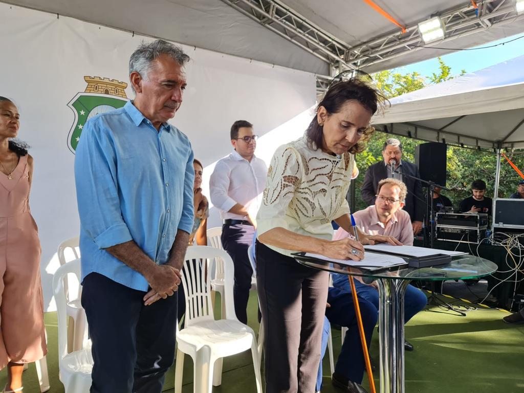 Governadora Izolda Cela assina decreto que cria a Área de Proteção Ambiental (APA) da Lagoa da Precabura