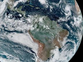 Imagem de satélite da Amazônia e do Cerrado
