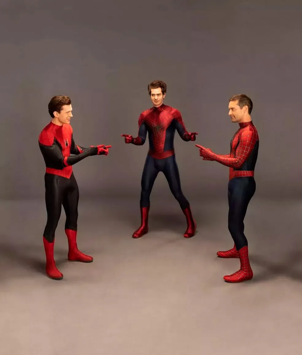 Tom Holland, Andrew Garfield e Tobey Maguire recriam o famoso meme de internet