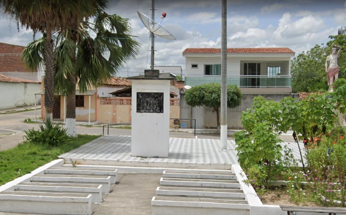 Apuiarés: A TV na companhia da imagem de São Sebastião