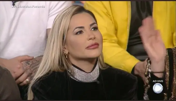 Deolane Bezerra em A Fazenda