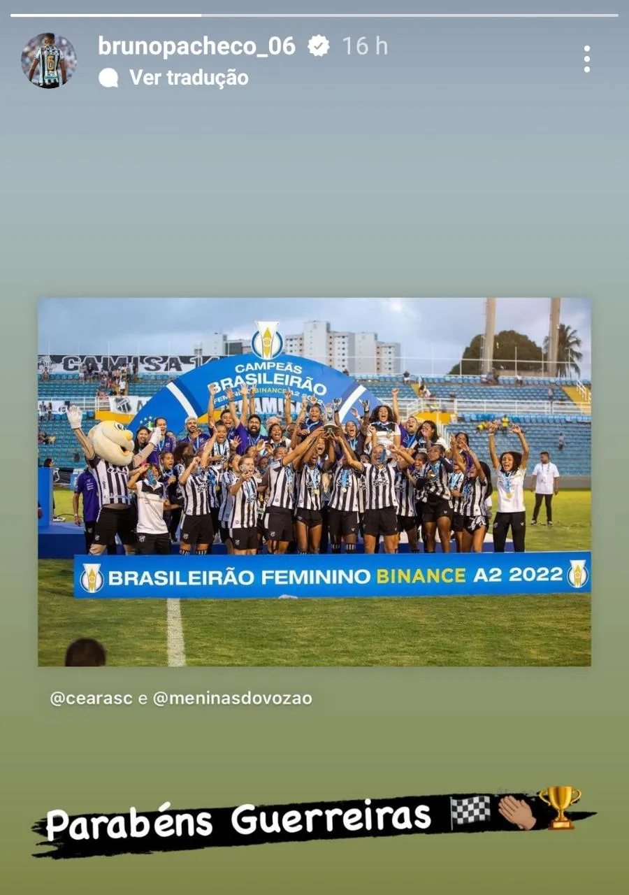 Lateral parabenizou as jogadoras alvinegras.