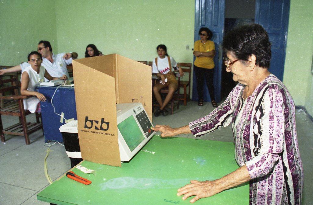 urna eletrônica, voto eletrônico, eleição 1996