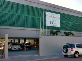 Imagem da fachada da FCF