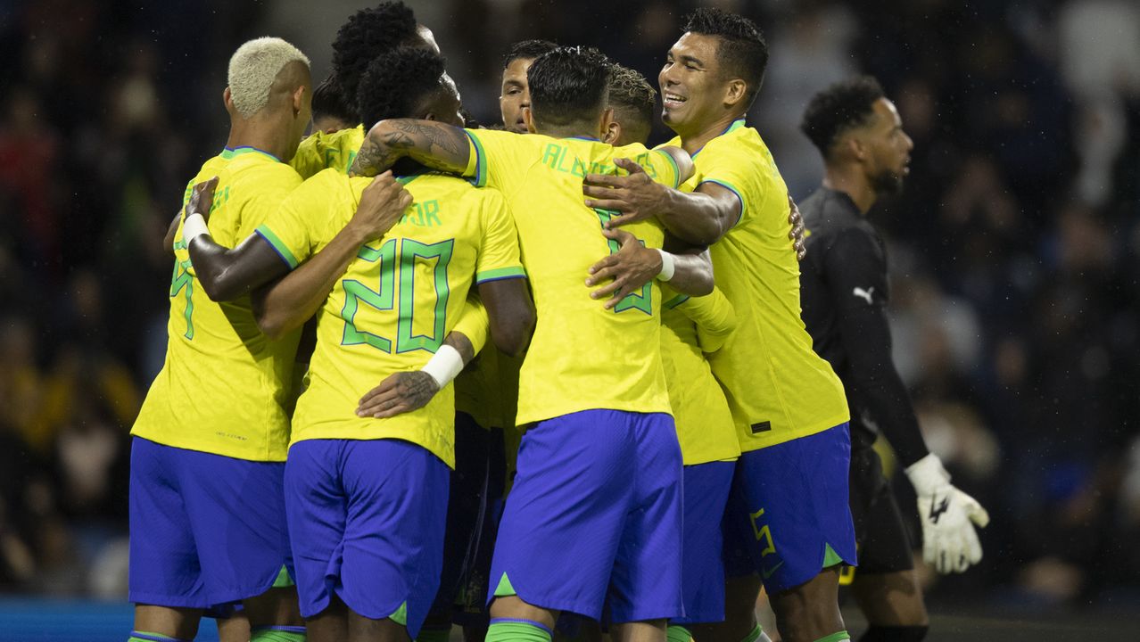 Brasil faz amistoso contra Gana, relembre o confronto da Copa de 2006 / X