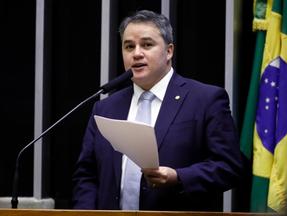 Efraim Filho fala em sessão da Câmara dos Deputados
