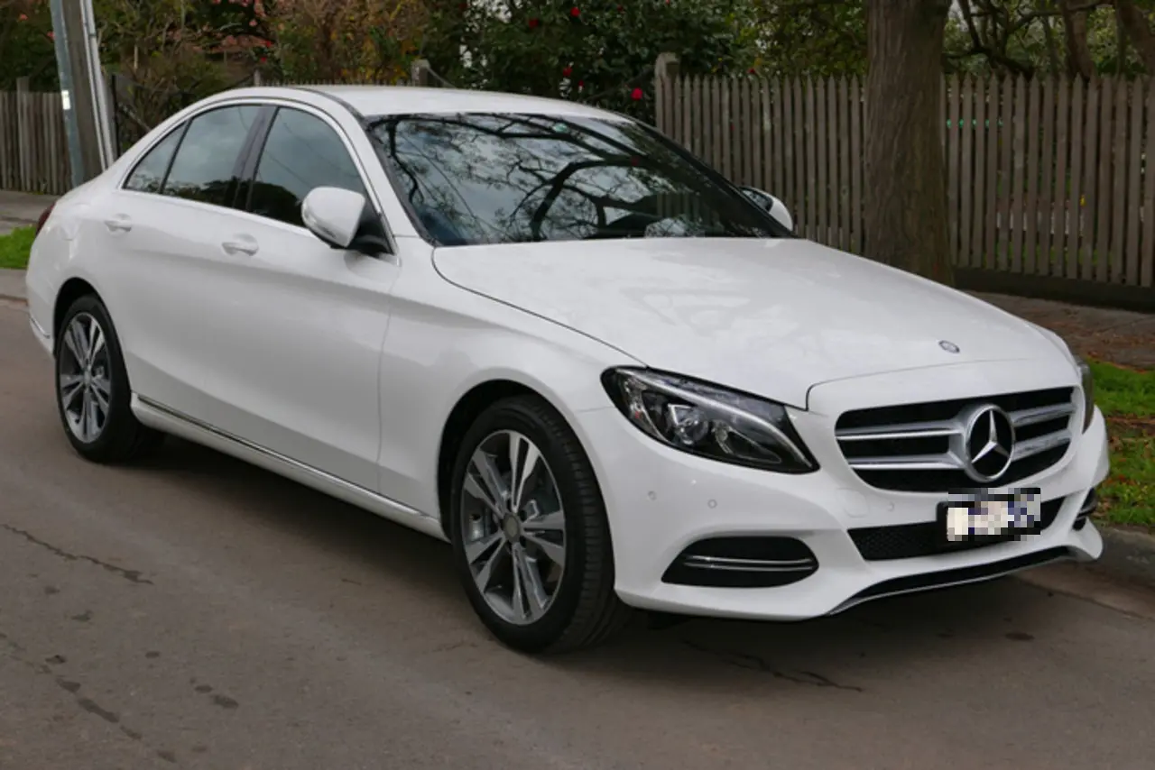 Modelo Mercedes-Benz C200