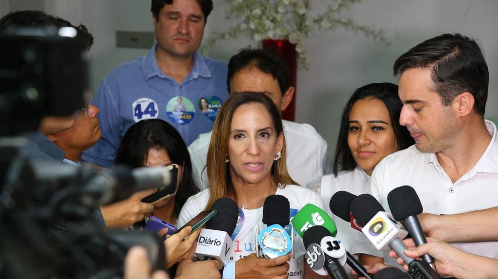 Kamila Cardoso em coletiva para a imprensa após derrota nas urnas