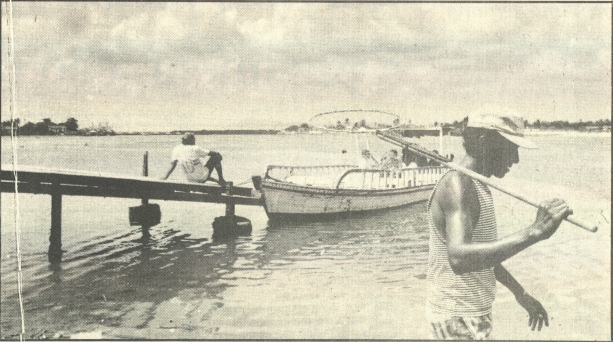 Barqueiros na Barra do Ceará, em Fortaleza, na década de 1990