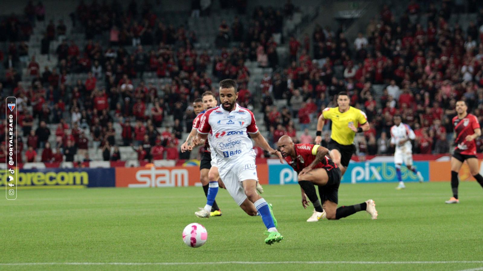 Fortaleza empata com o Athletico-PR fora de casa e aumenta sequência sem  vitórias na Série A - Jogada - Diário do Nordeste