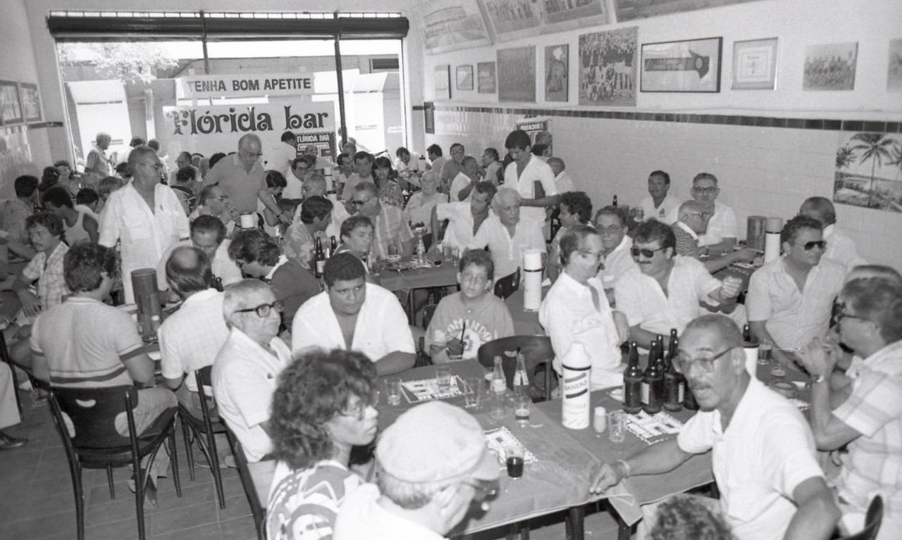 Pratos regionais e ponto de encontro das amizades