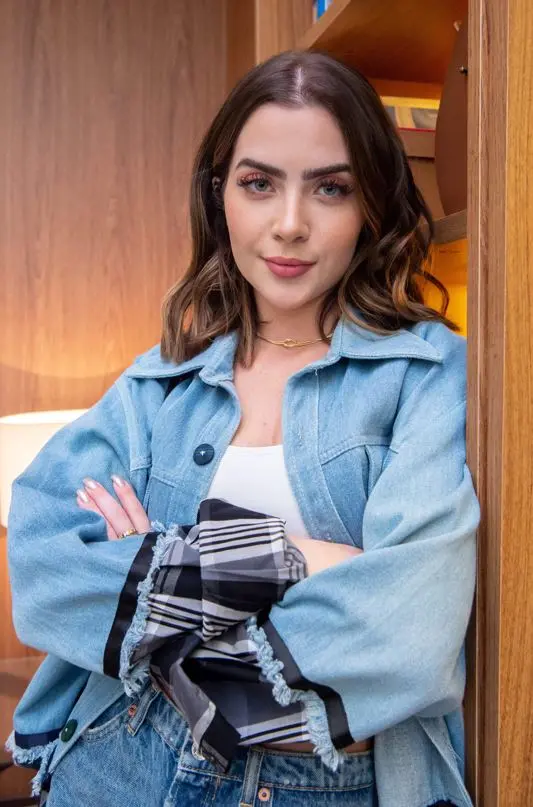 Jade Picon como Chiara em Travessia