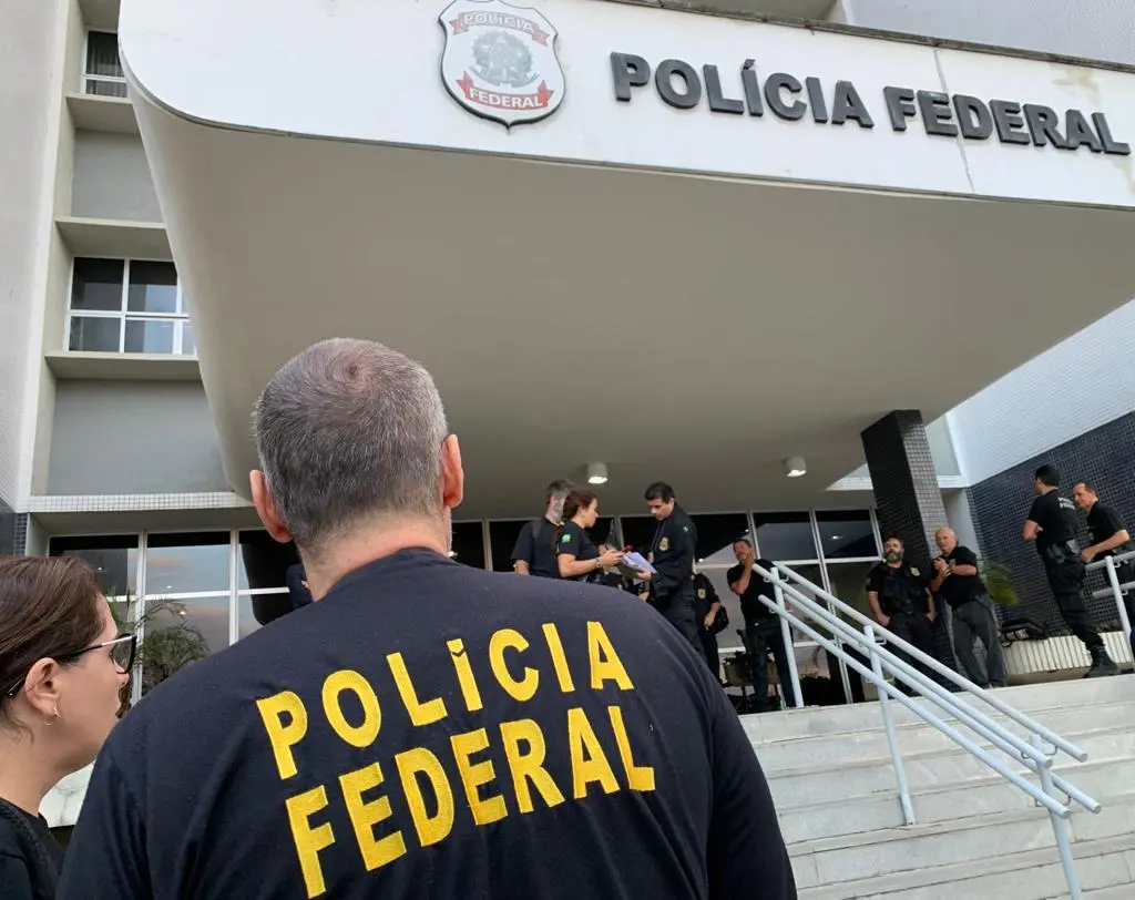As buscas têm como objetivo apreender documentos e mídias para instrução de Inquérito Policial, segundo a Polícia Federal
