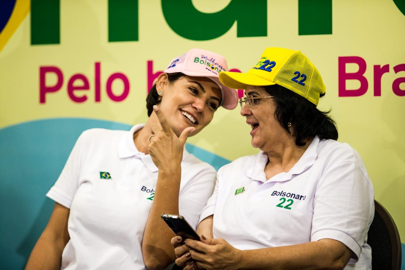 Damares Alves e Michelle Bolsonaro, Michelle Bolsonaro, Damares