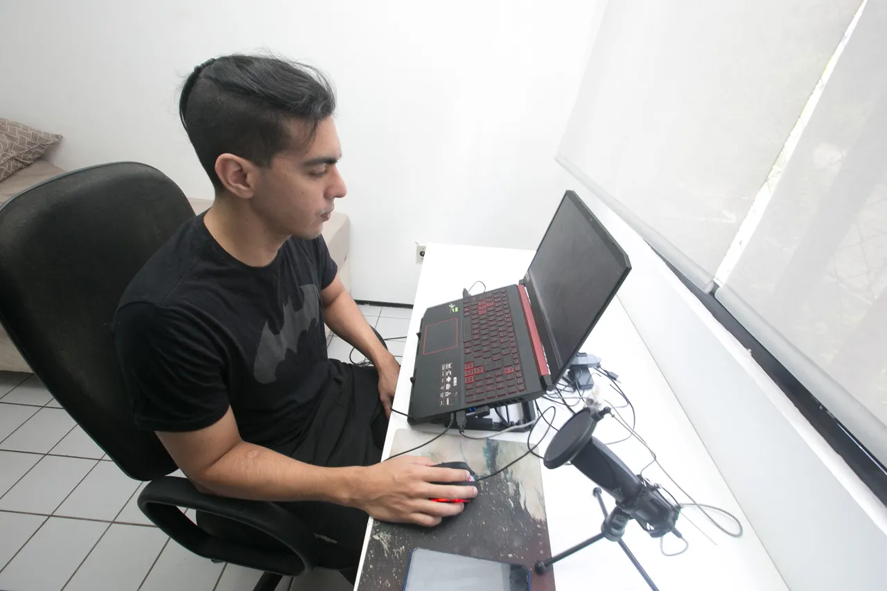 Matheus Silveira está estudando para entrar na área de TI no próximo ano