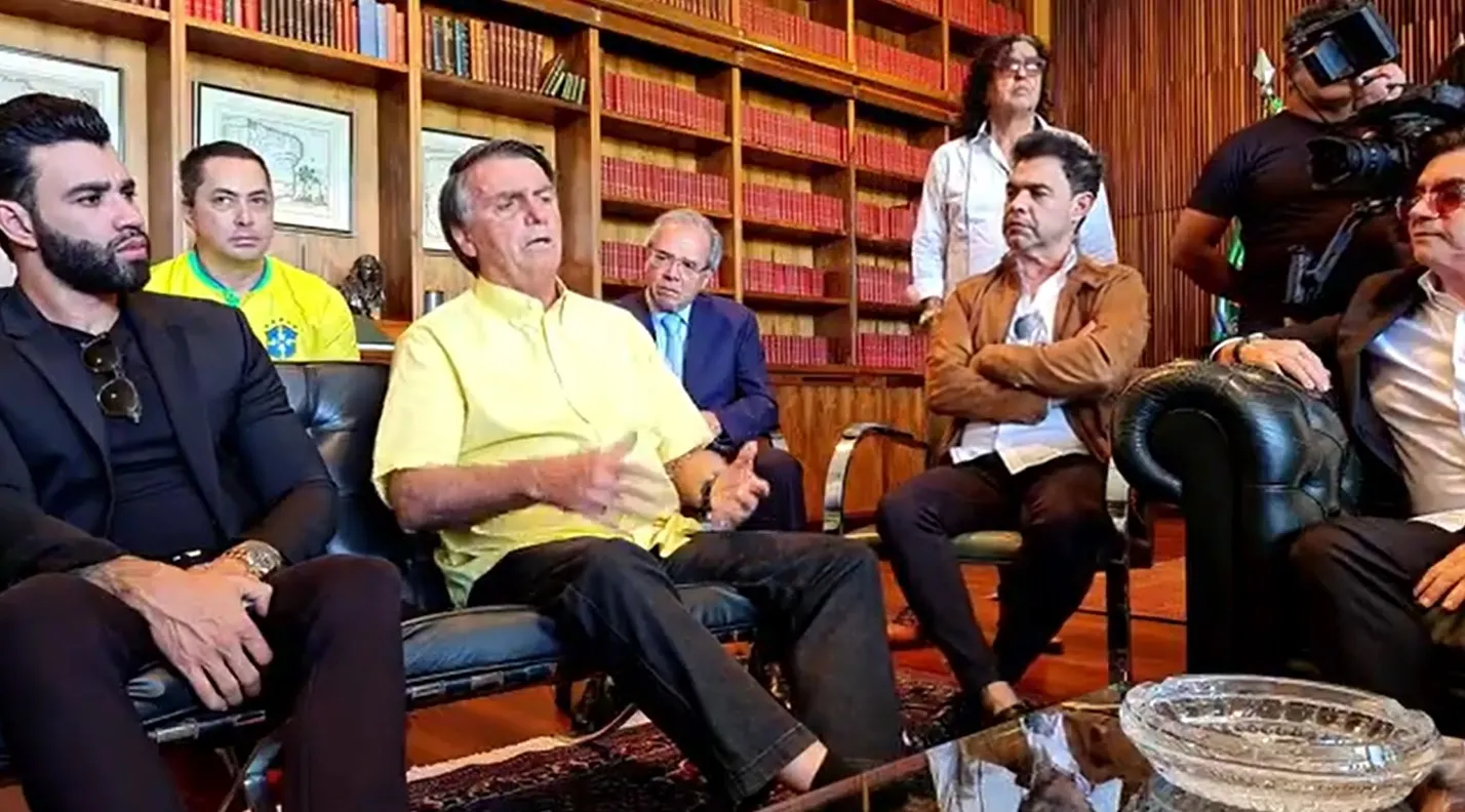 Nomes como Gusttavo Lima, Zezé Di Camargo e Xororó foram alguns nomes que se reuniram com Bolsonaro