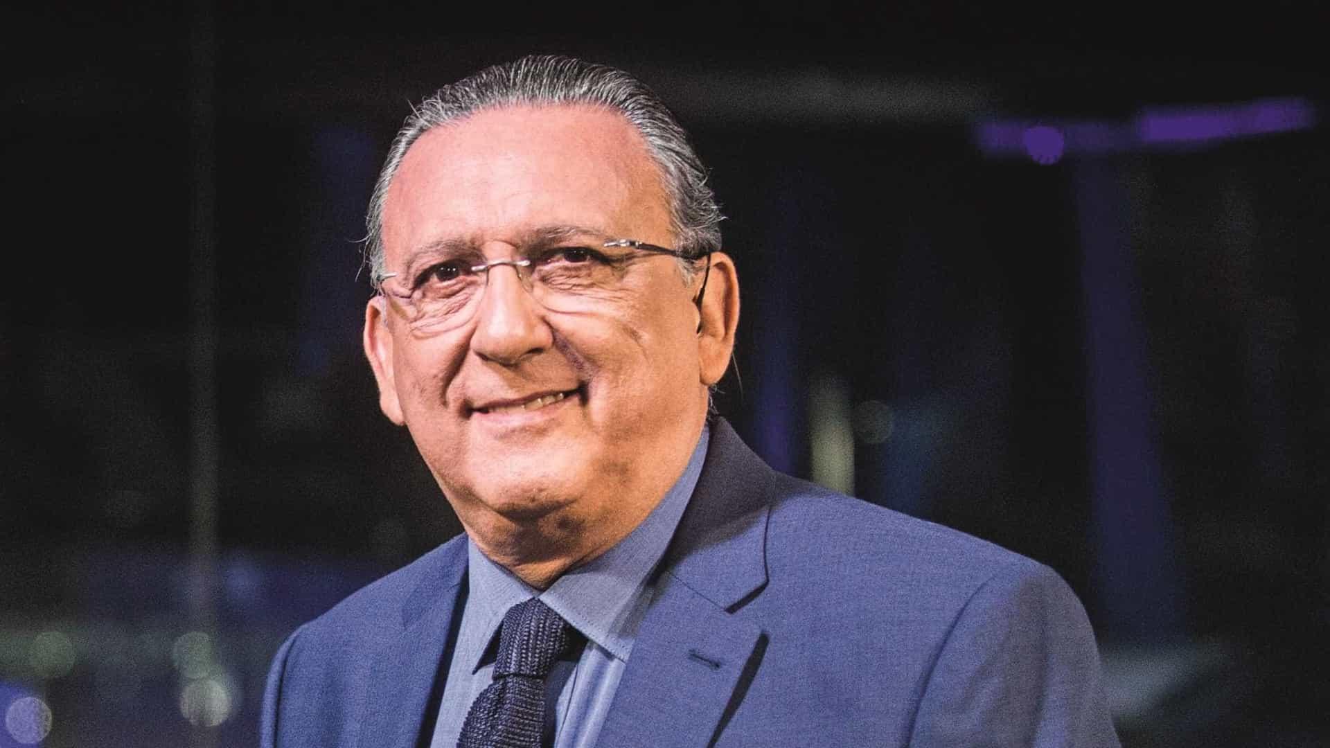 Galvão Bueno sorri em apresentação da Rede Globo