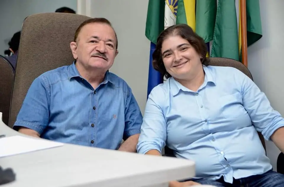 Prefeito e vice-prefeita de Acopiara