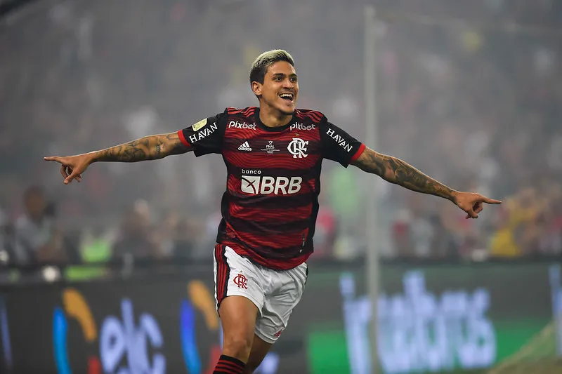 O atacante Pedro fez o primeiro do jogo, para o Flamengo