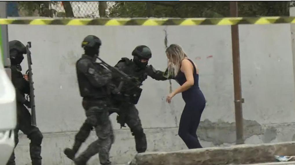 Os criminosos fizeram o casal refém na Estrada do Sabão, na Zona Norte de São Paulo