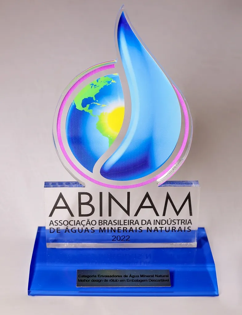 Prêmio recebido pela Água Mineral Límpida durante o 29º Abinam