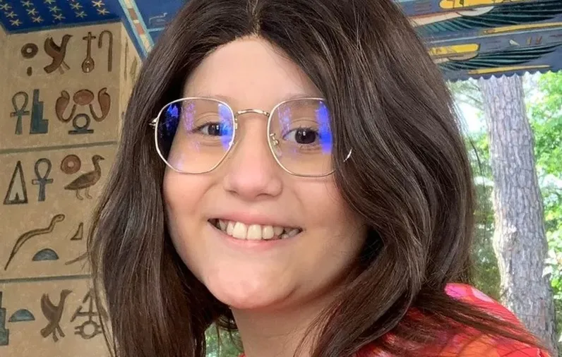 Aos 12 anos, Letícia é fã de livros de fantasia.