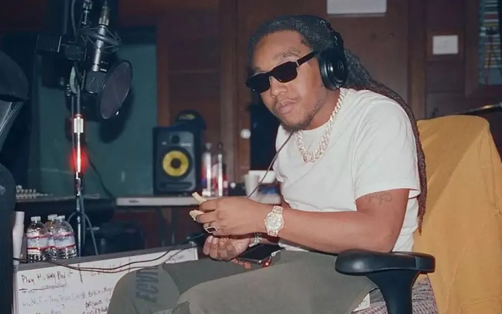 Imagem da notícia: Rapper Takeoff morre a tiros após briga em bar no Texas, nos EUA