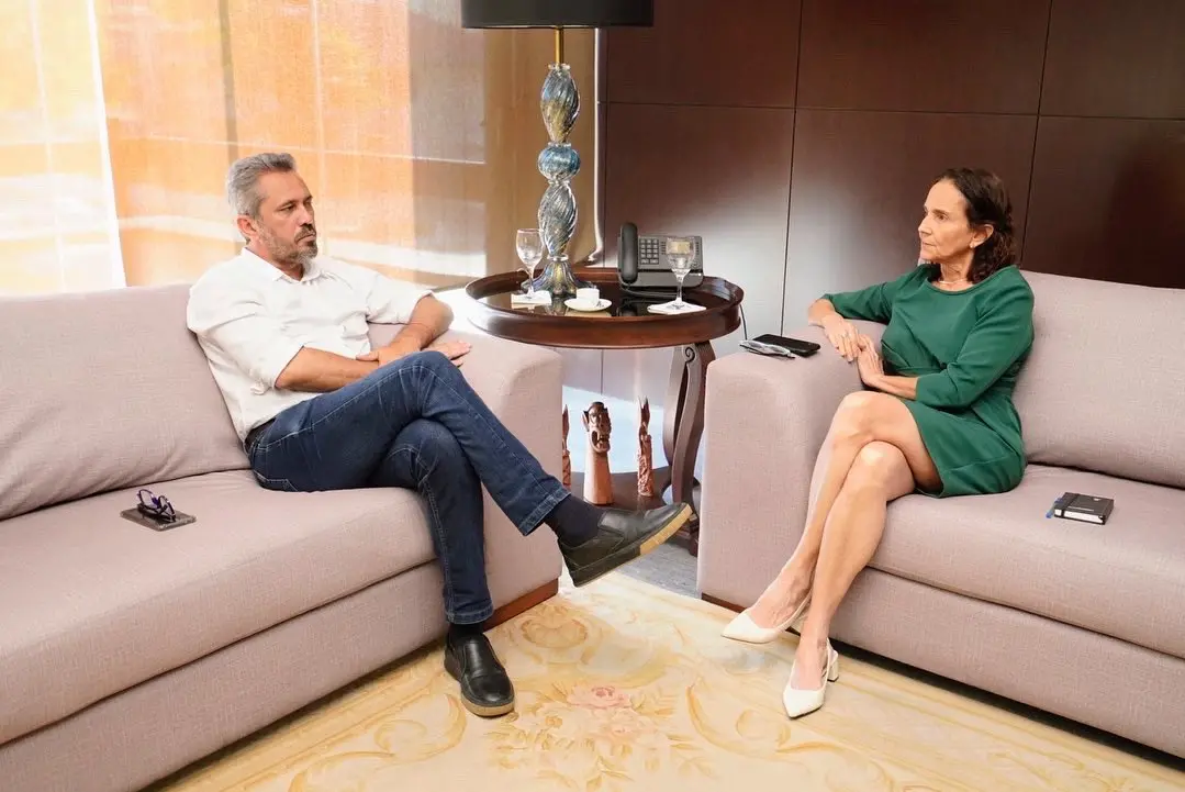 Imagem da notícia: Izolda Cela e Elmano de Freitas anunciam início da transição do Governo para a próxima semana