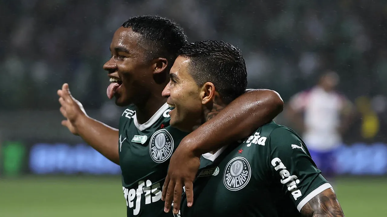 O campeão Palmeiras não deu chance ao Fortaleza e goleou em casa para festa da torcida