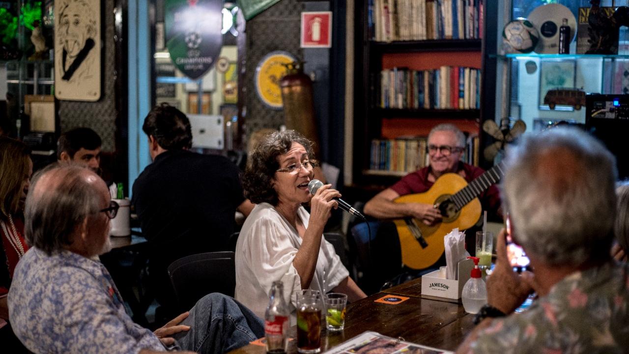 Ex-Capim Cubano deixa a música para ser professor e construtor de casas de  luxo nos EUA - João Lima Neto - Diário do Nordeste