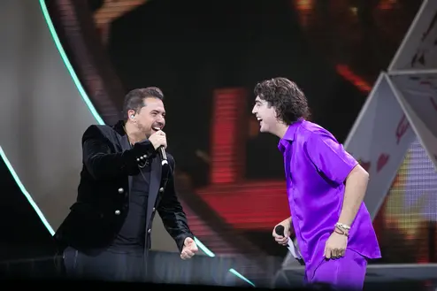 Nattan ao lado de Xand Avião em gravação de DVD em Fortaleza