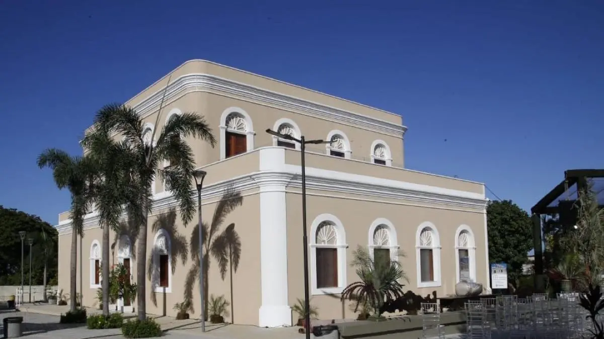 Fachada do Memorial Edson Queiroz, em Cascavel