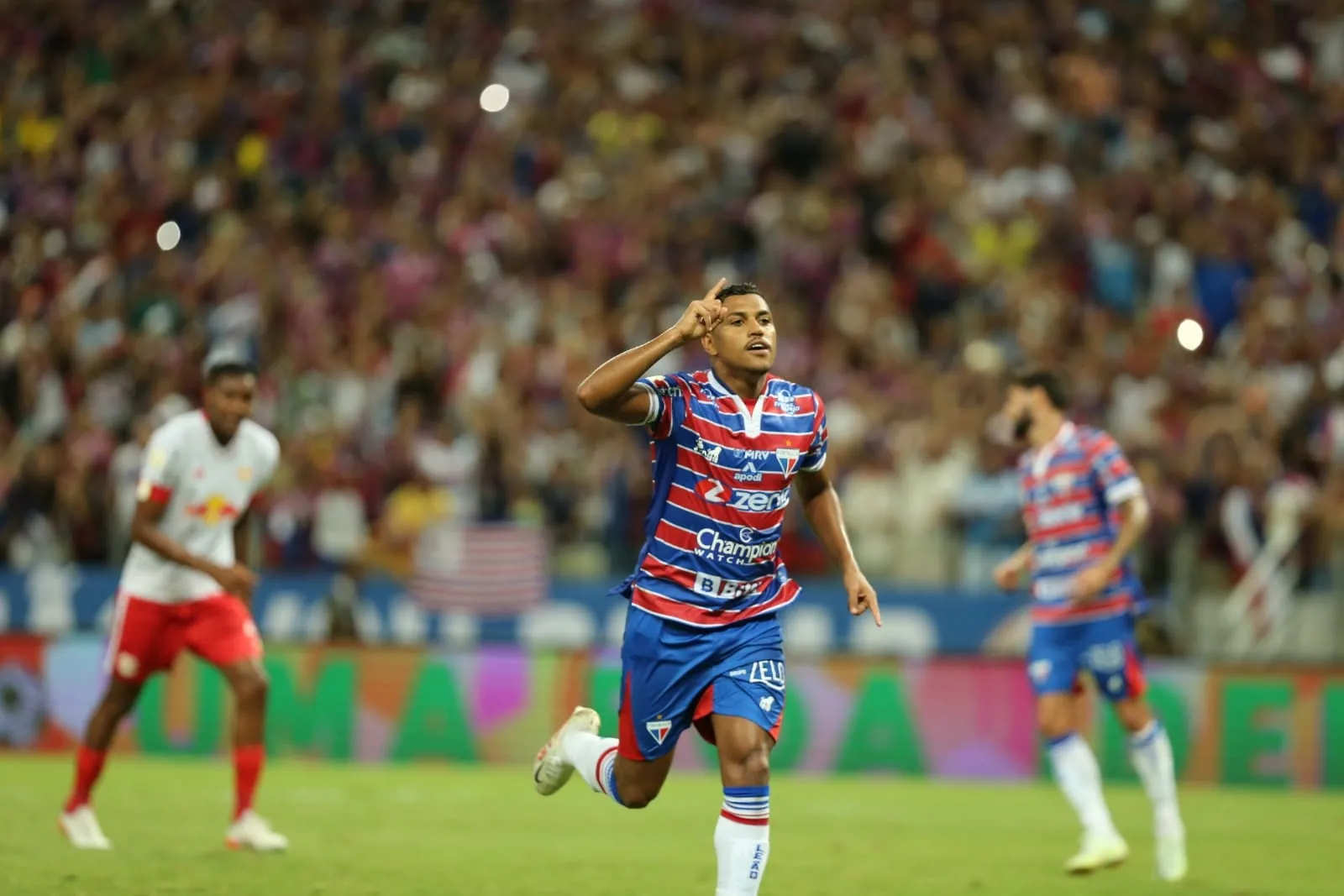 Pedro Rocha marcou na vitória do Fortaleza contra o RB Bragantino