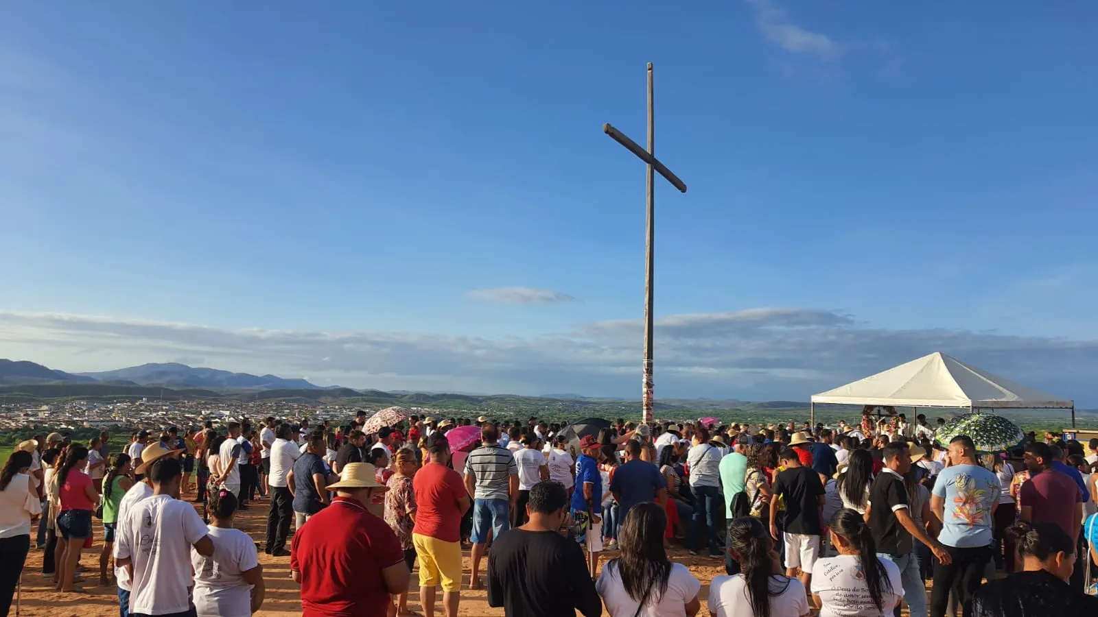 Cerca de 5 mil pessoas compareceram ao evento religioso, segundo estima a organização