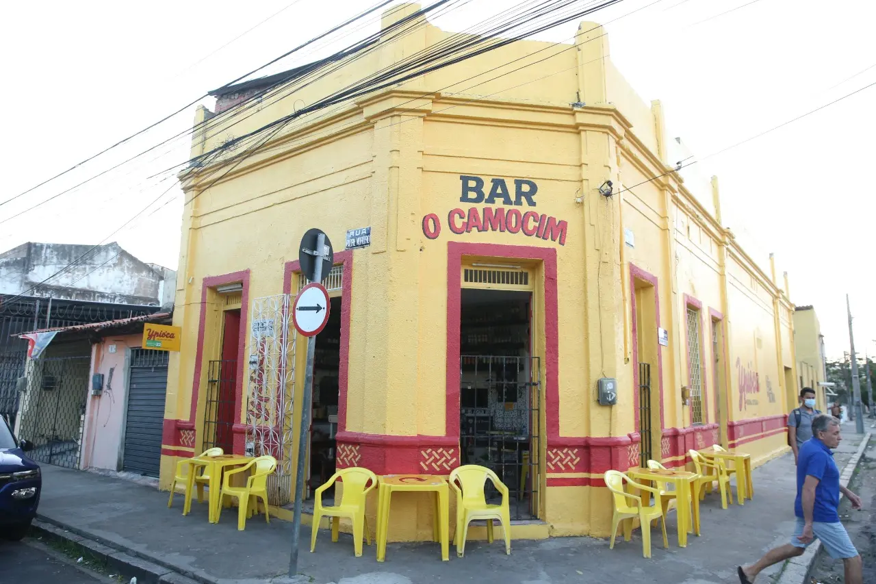 Dobradinha, carne de sol, moela de galinha, peixe frito ou cozido, arrumadinho, carneiro, PF... Uma esquina para bom papo e gastronomia