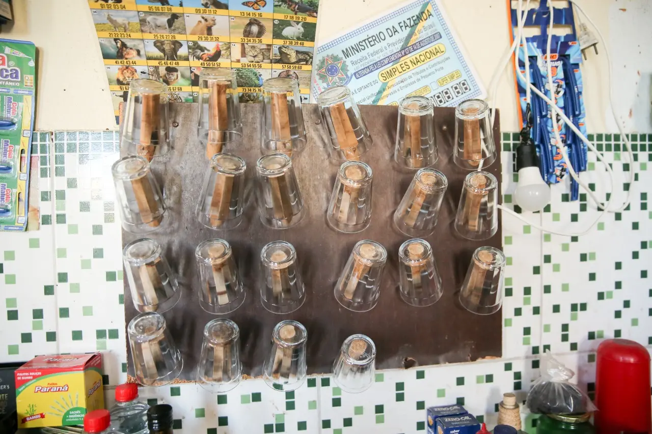 Características e detalhes de um bar que faz parte da história do bairro