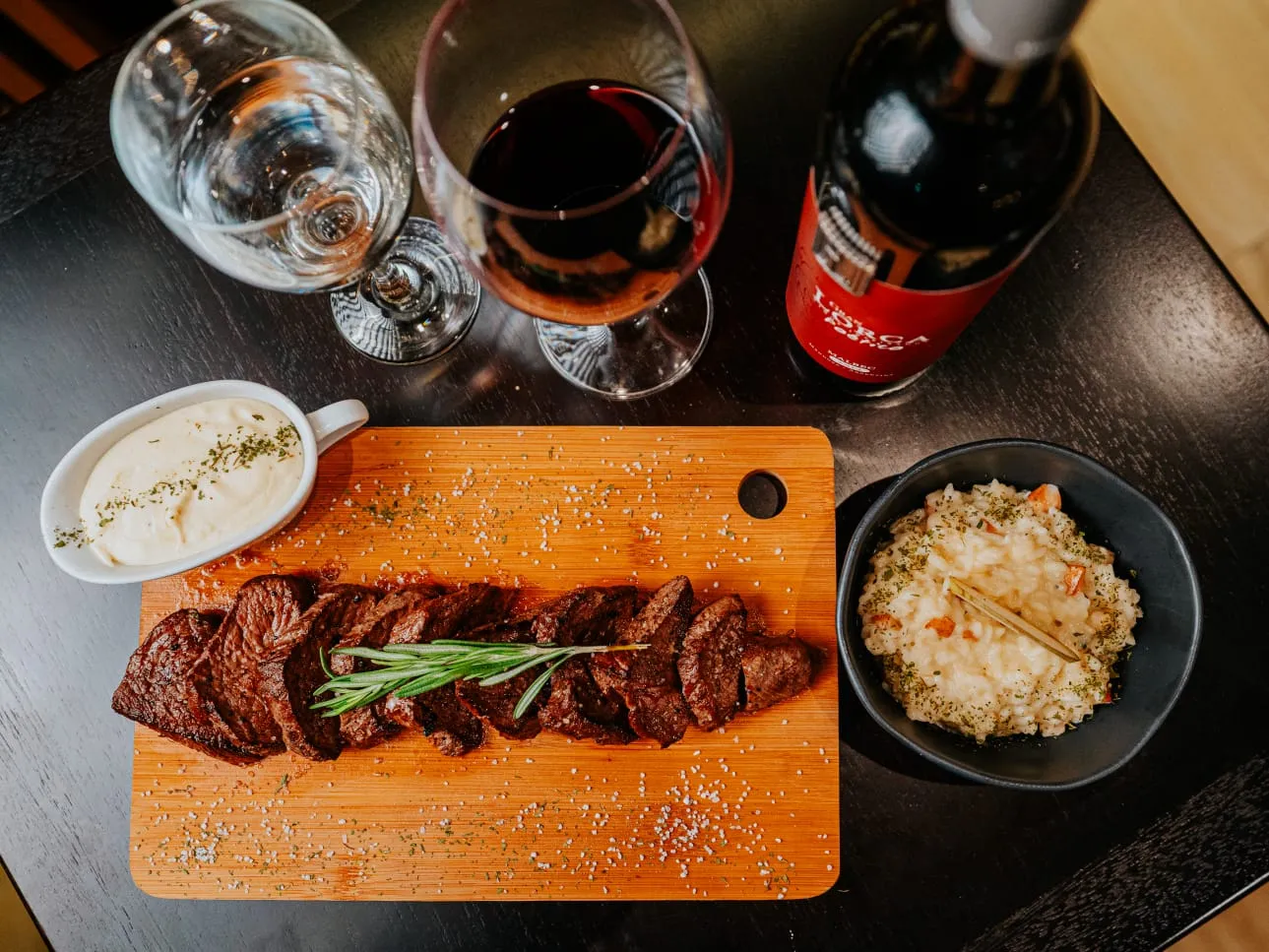 Vinho e Ponto realiza, aos sábados, degustações guiadas com petiscos