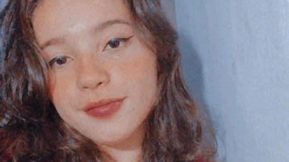 Jovem Luana Lemos desaparecida no bairro São João do Tauape