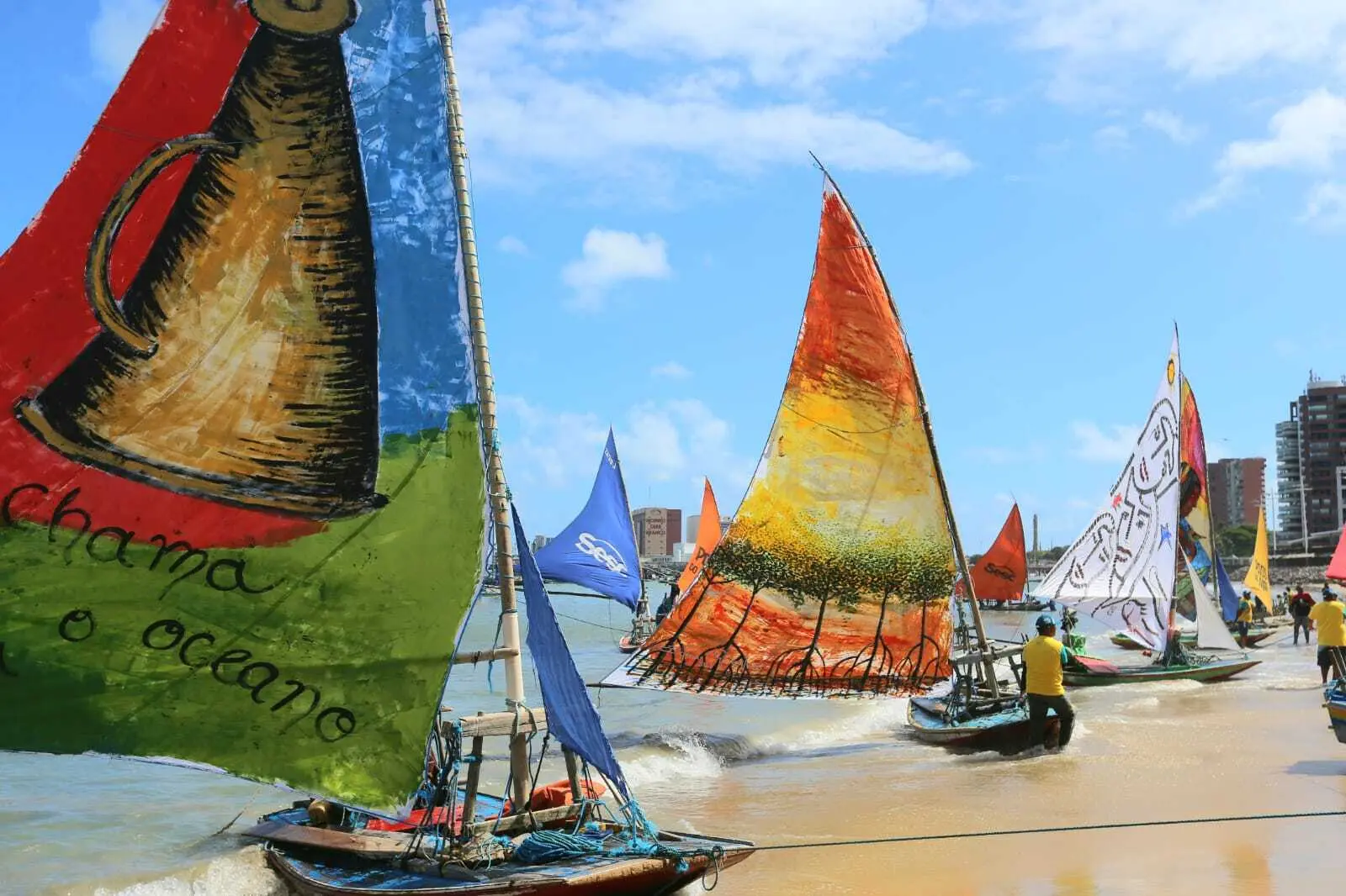 Jangada participante da exposição de flutuantes Aquavelas da 12ª edição do Encontro Sesc Povos do Mar, 20 de novembro de 2022