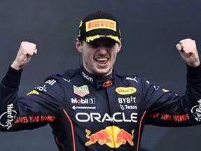 Max Verstappen comemora título da Fórmula 1