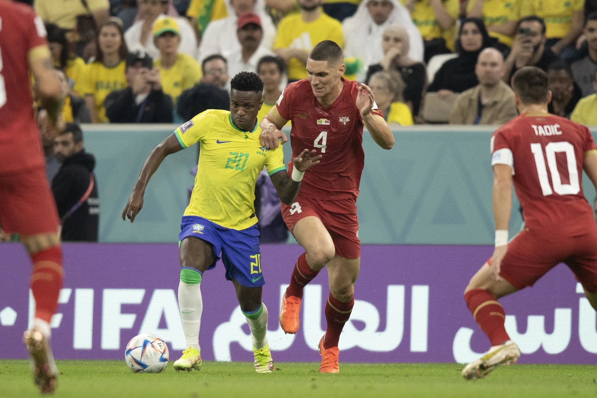 Brasil e Sérvia se enfrentaram nesta quinta-feira (24) pela 1ª rodada do Grupo G da Copa do Mundo