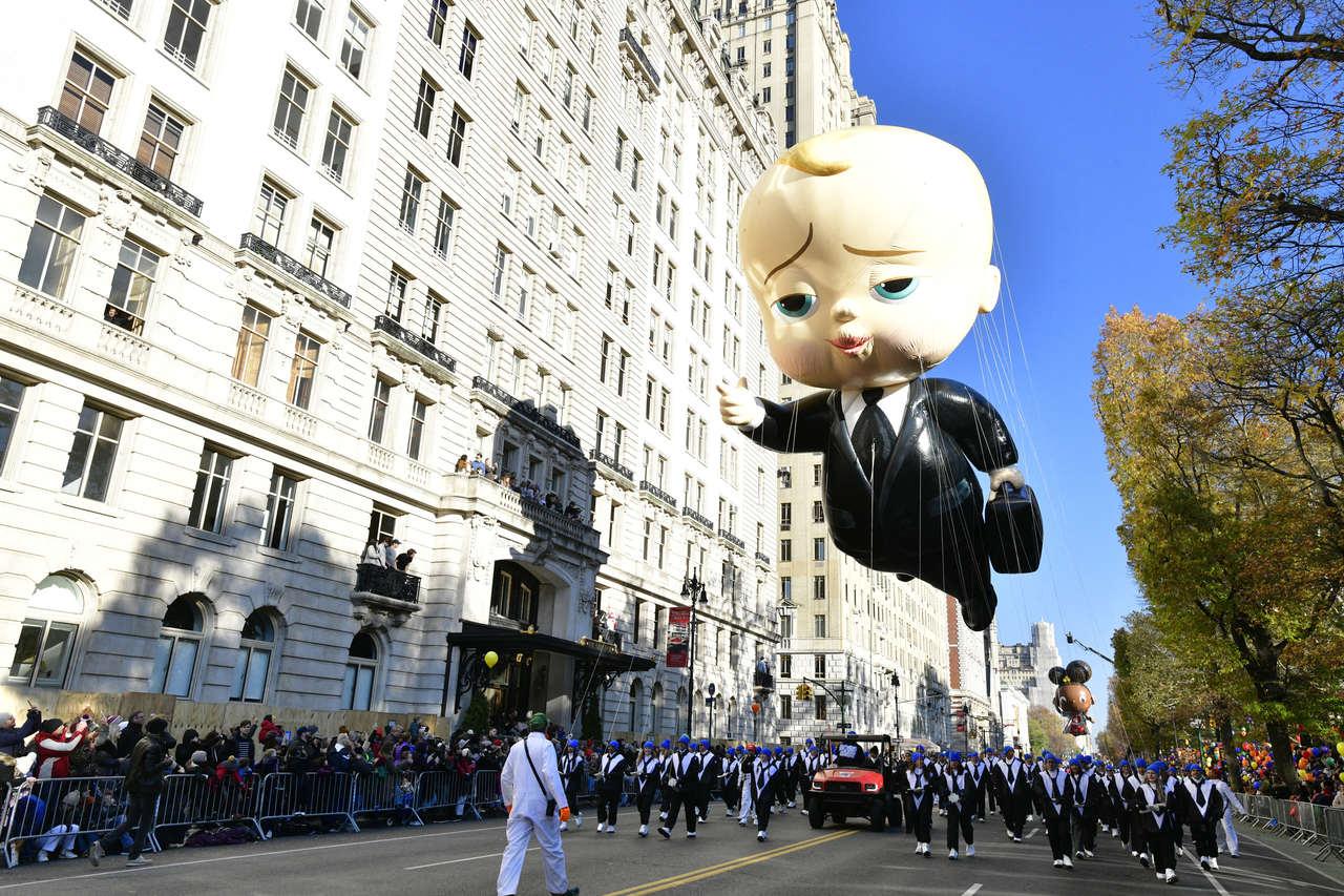 Desfile do Papai Noel em Nova York tem bonecos infláveis gigantes; veja -  Mundo - Diário do Nordeste