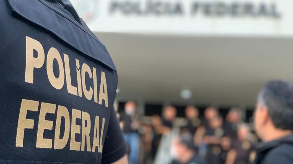 60 policiais federais e 4 auditores e analistas da Receita Federal do Brasil participam da Operação
