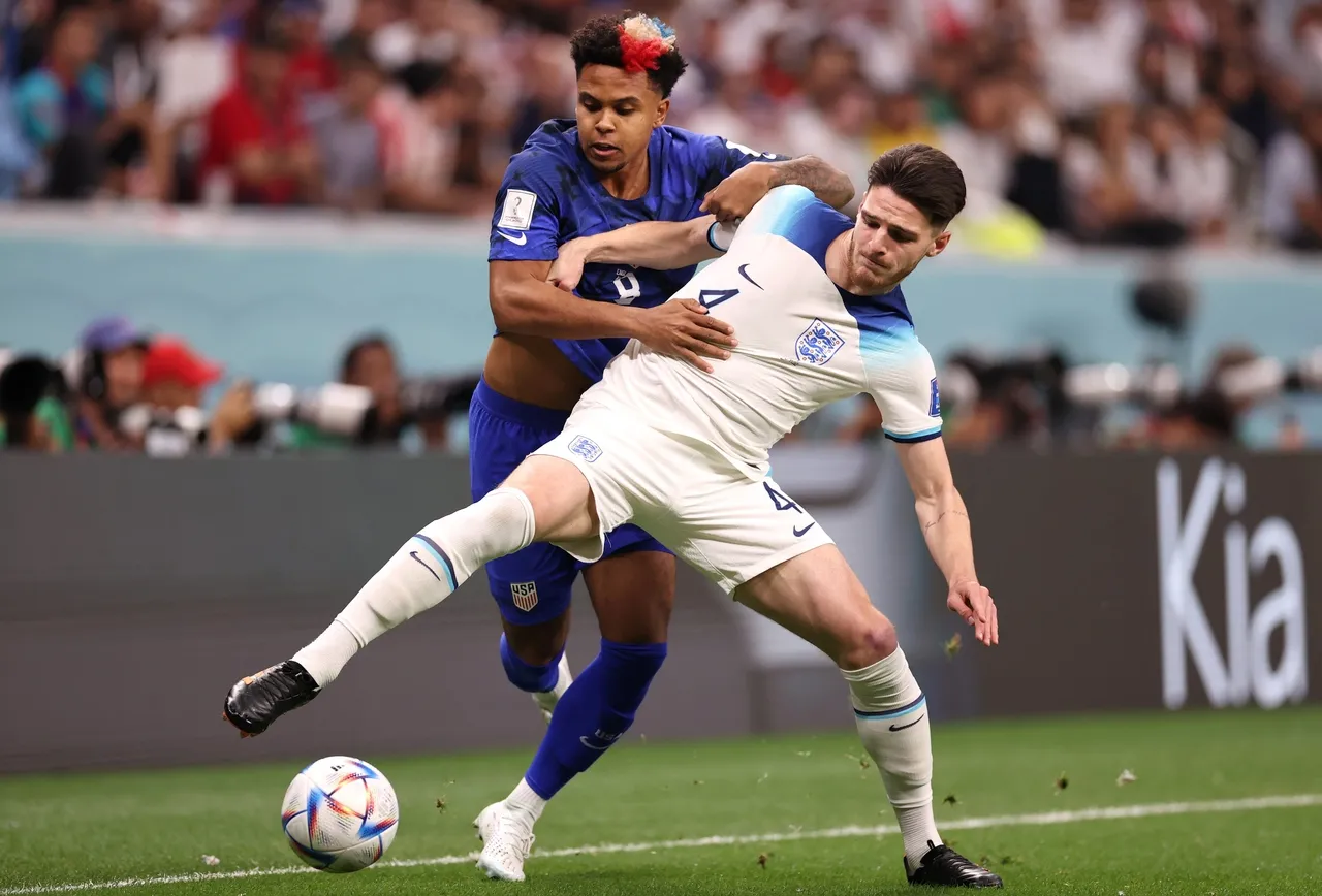 A partida entre Inglaterra e Estados Unidos decepcionou, sendo muito truncada e com raras chances de gol