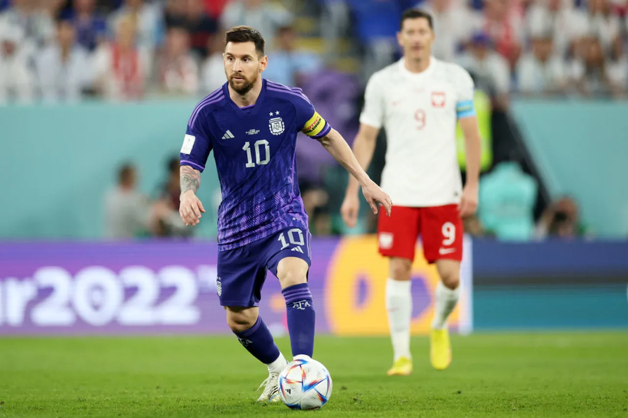 Messi perdeu uma penalidade para a Argentina ainda no 1º Tempo