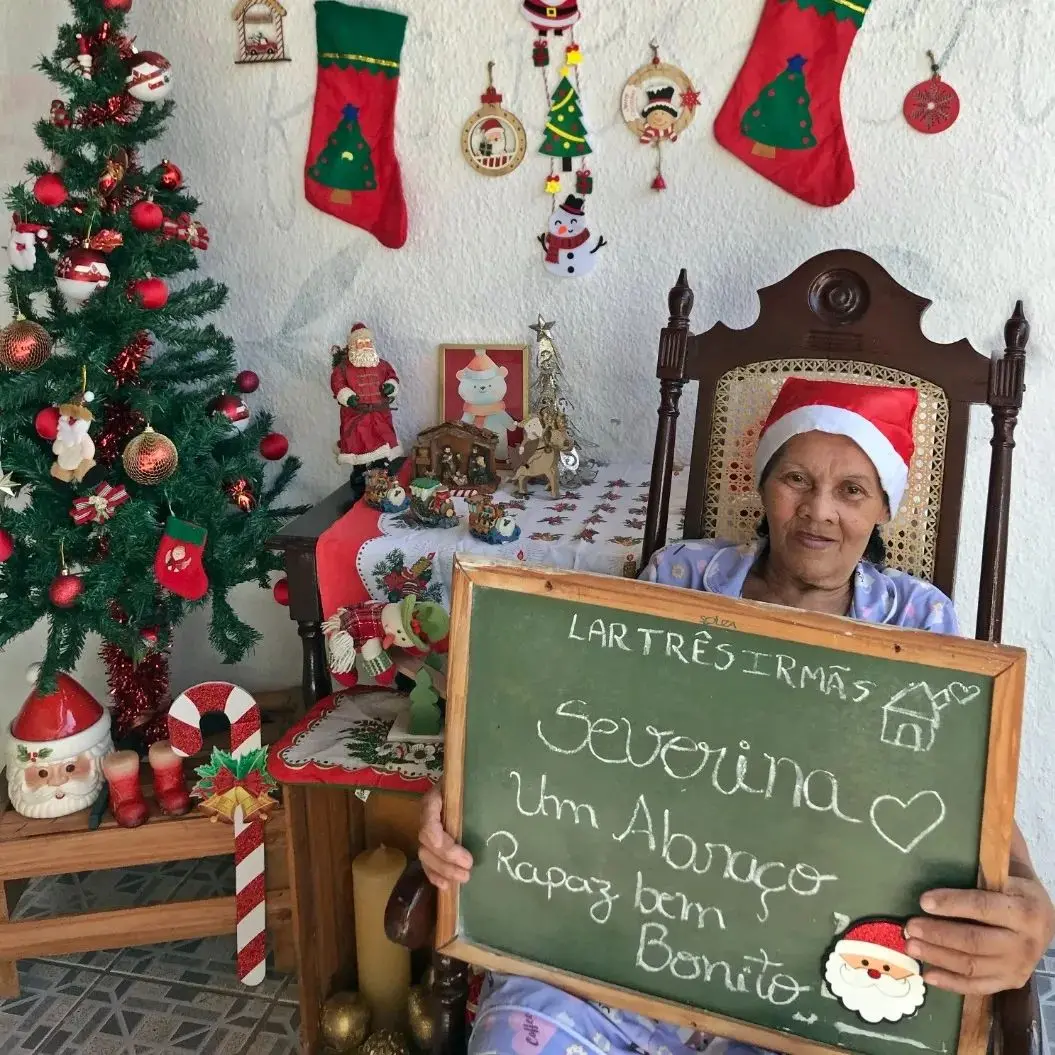 Residente do Lar Três Irmãs, Severina pede um 