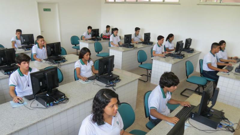 Escola profissionalizante, educação profissional, Ceará, Seduc, ensino médio